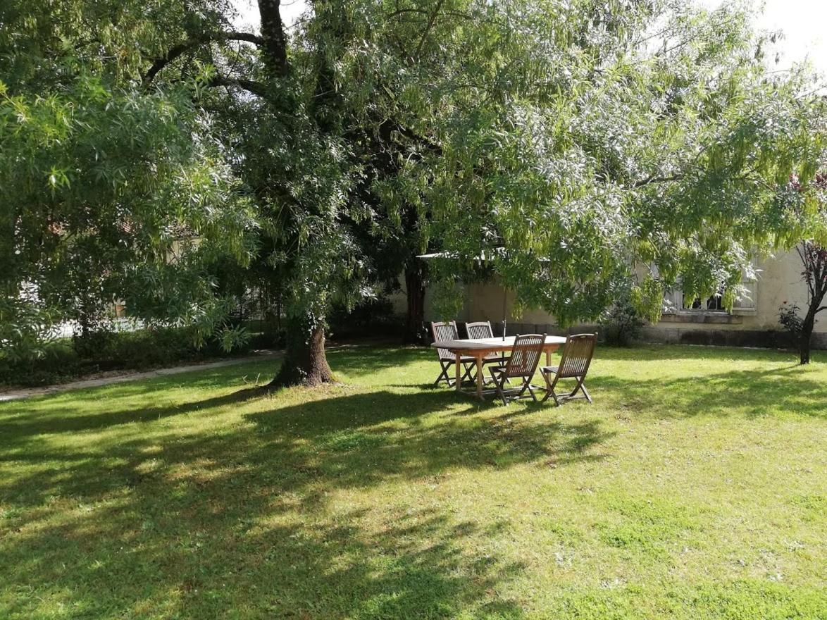 Bed and Breakfast Le Domaine Des Platanes Bourg-Charente Esterno foto